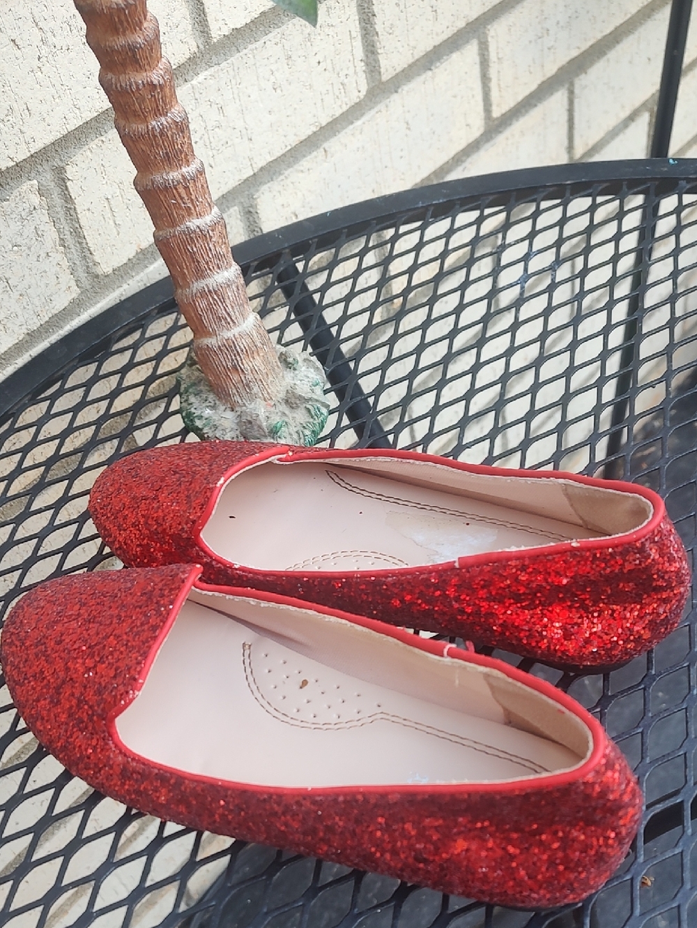 Red Glitter ๐ Shoes - Picture 4 of 9